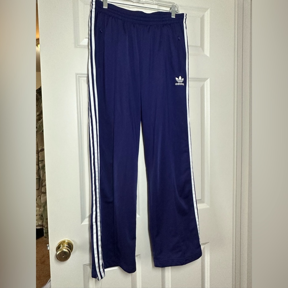 Adidas women’s Trefoil track pants